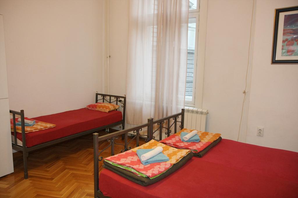 Time Hostel Belgrade Room photo